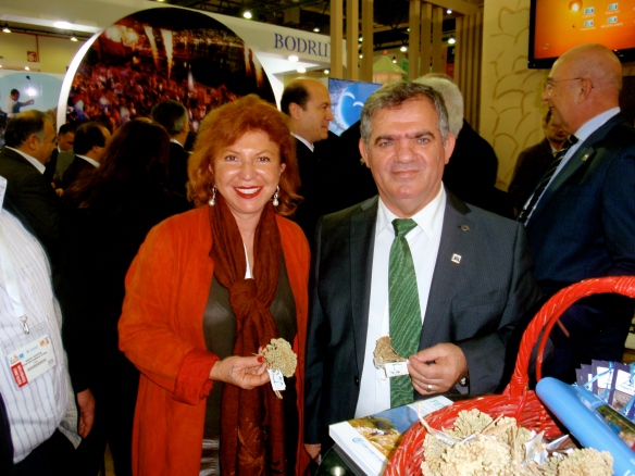 Günsenil Günel with Fethiye's Governor, Ekrem Çelik.
